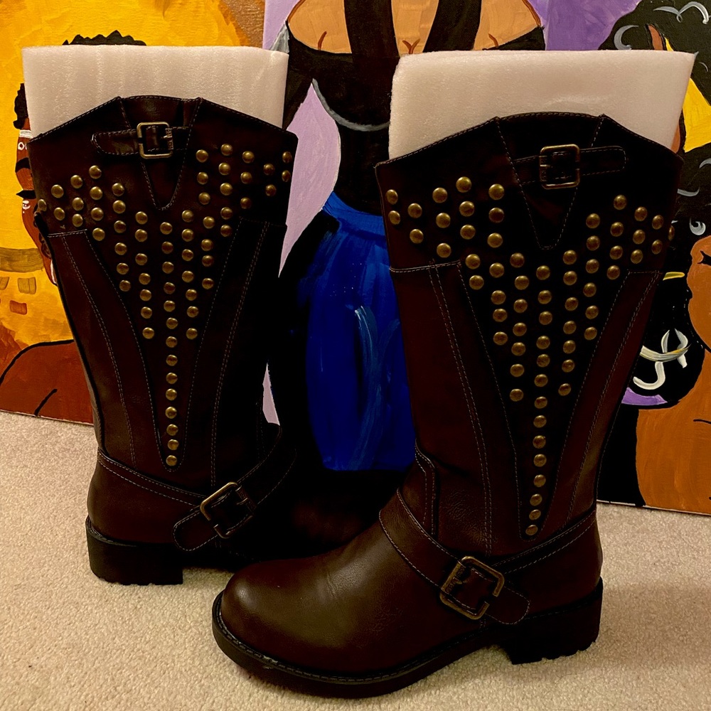 👢Gorgeous Studded Guess Boots👢